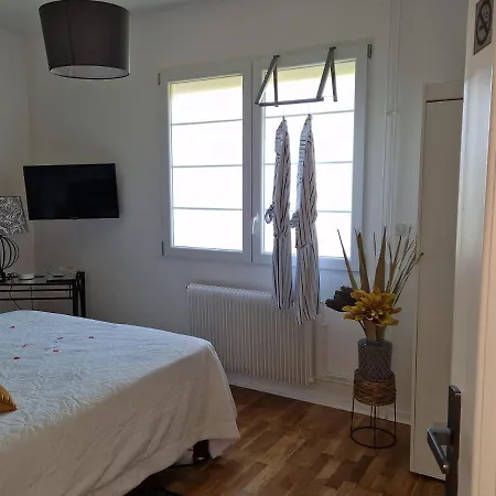 L'entre Deux Eaux 'maison' Balcon 'et Jardin Nyaraló