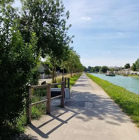 Tatil Evi L'entre Deux Eaux 'maison' Balcon 'et Jardin Reims