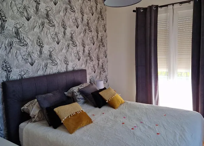 L'entre Deux Eaux 'maison' Balcon 'et Jardin Prázdninový dům Remeš