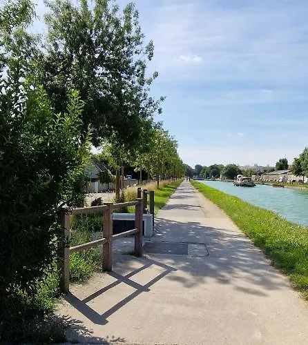 Ferienhaus L'entre Deux Eaux 'maison' Balcon 'et Jardin Reims